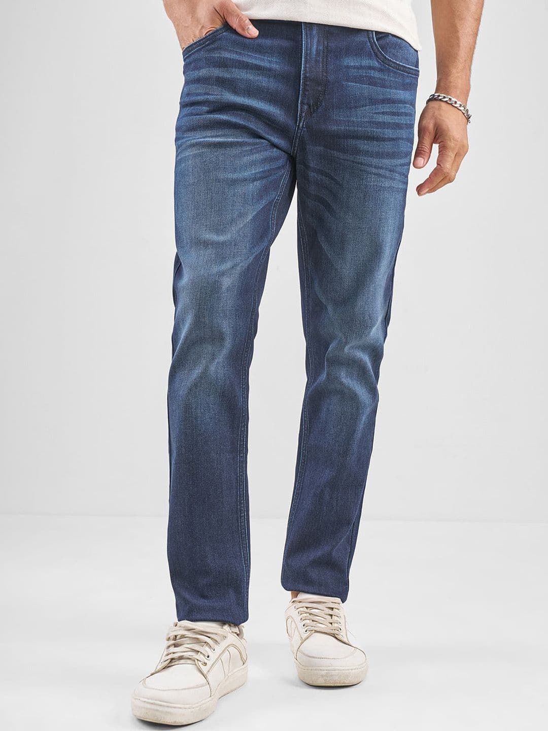HIGHLANDER Men Slim Fit Mid-Rise Light Fade Jeans