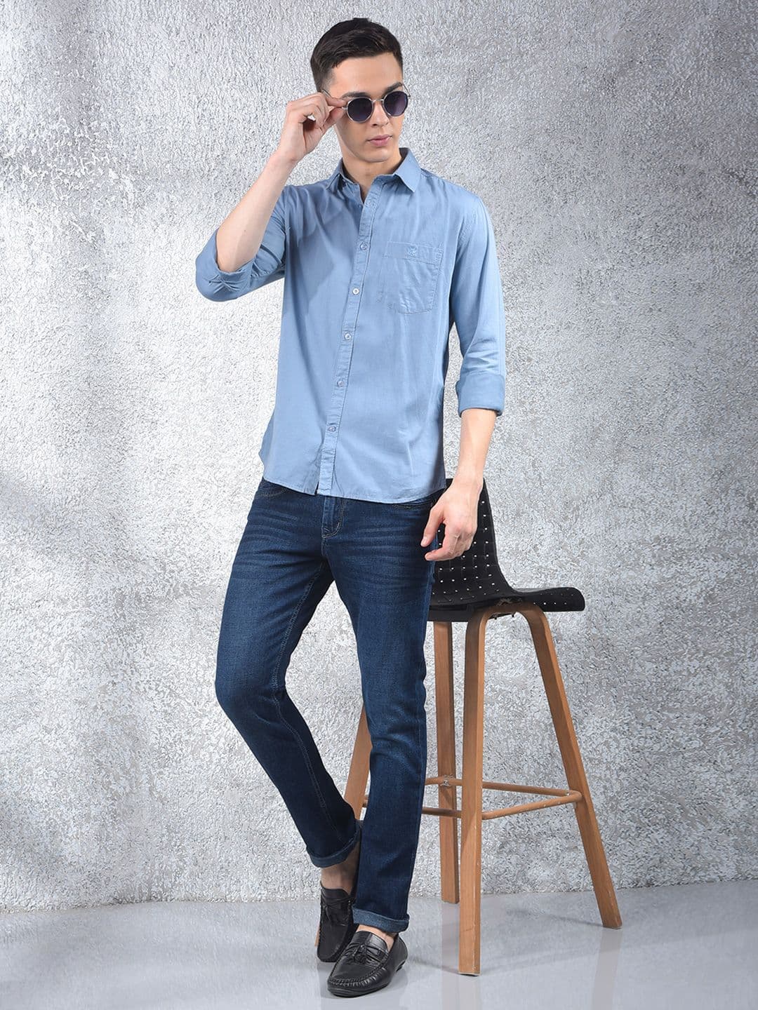 Crimsoune Club Men Slim Fit Mid-Rise Heavy Fade Stretchable Jeans - view 1