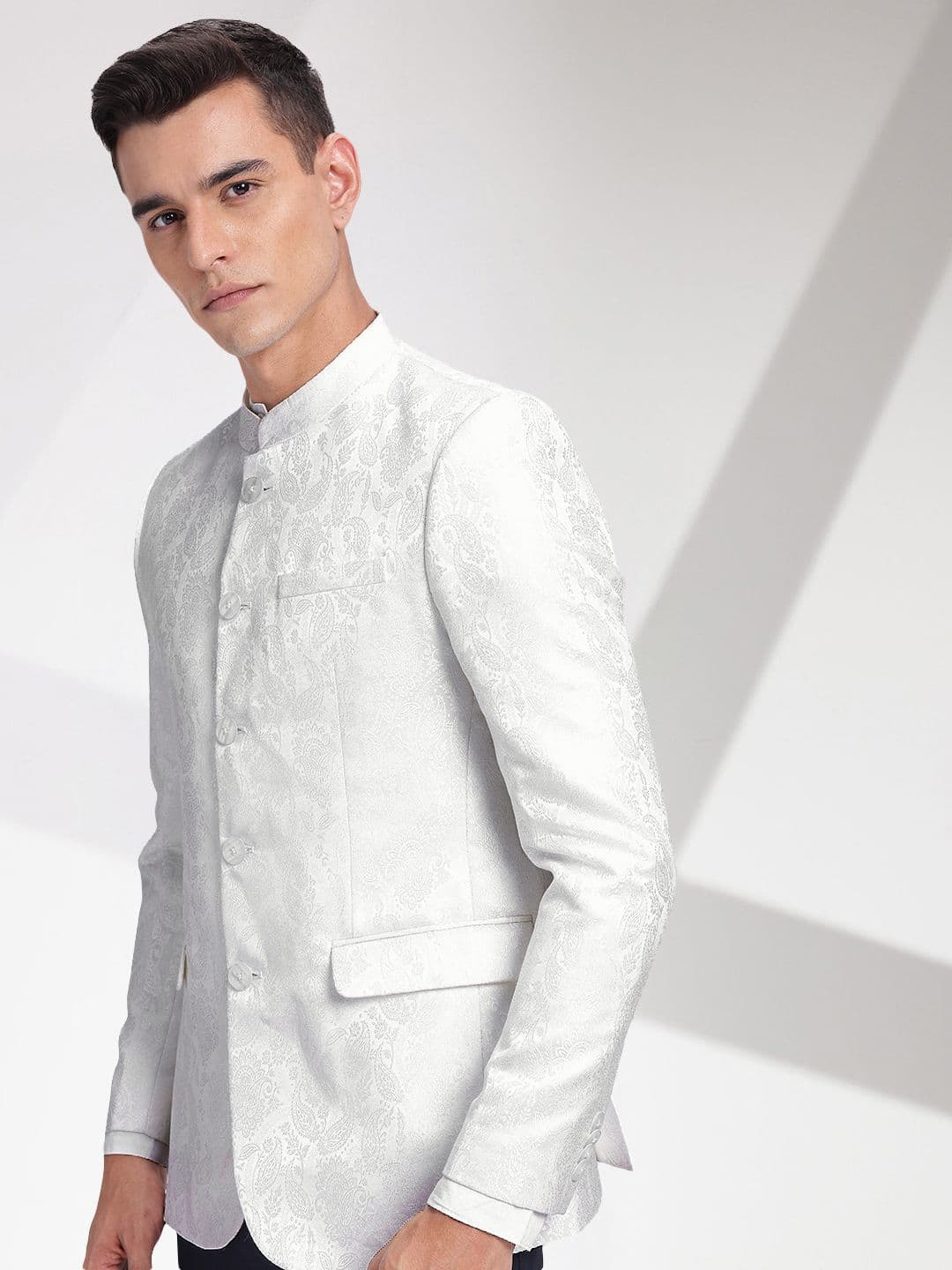 INVICTUS Slim Fit Paisley Woven Design Mandarin Collar Bandhgal