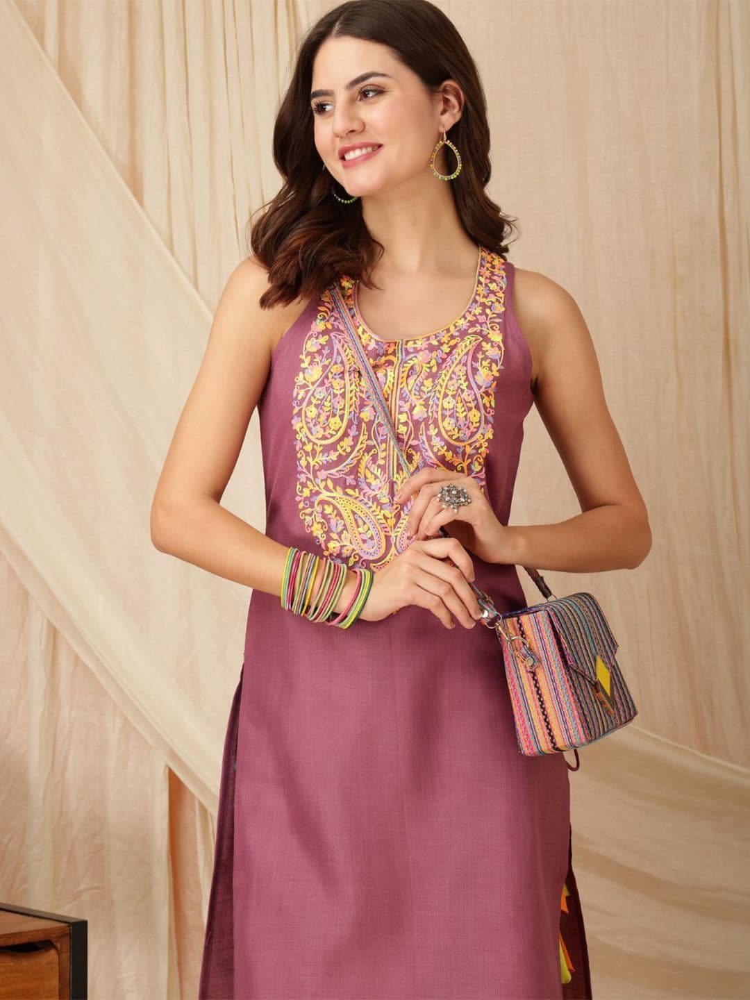 Youthnic Women Ethnic Motifs Yoke Embriodery Sleeveless Kurta With Tassles and Kodi - view 1