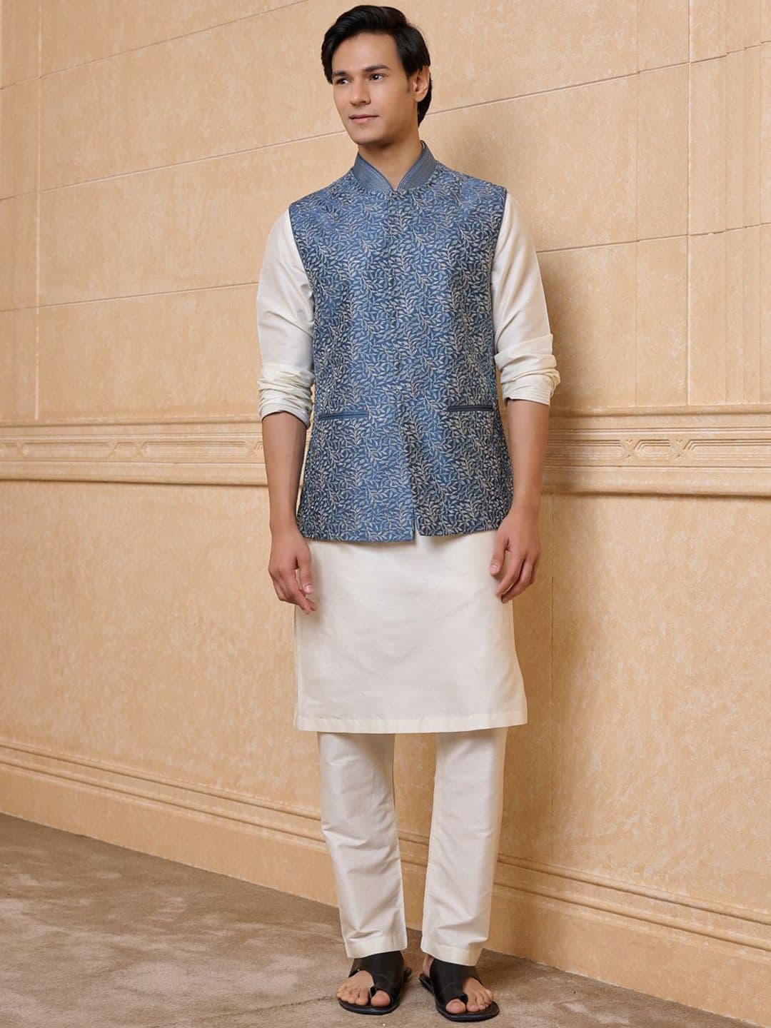 Tasva Men Embroidered Mandarin Collar Bundi Nehru Jacket - view 1