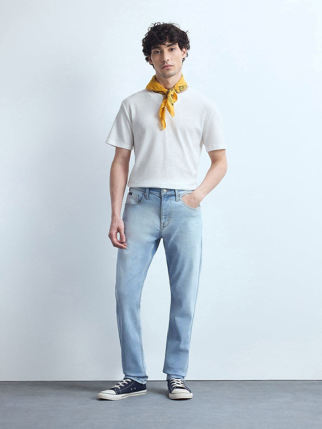 Flying Machine Men Slim Tapered Fit Mid-Rise Clean Look Light Fade Stretchable Jeans - view 1