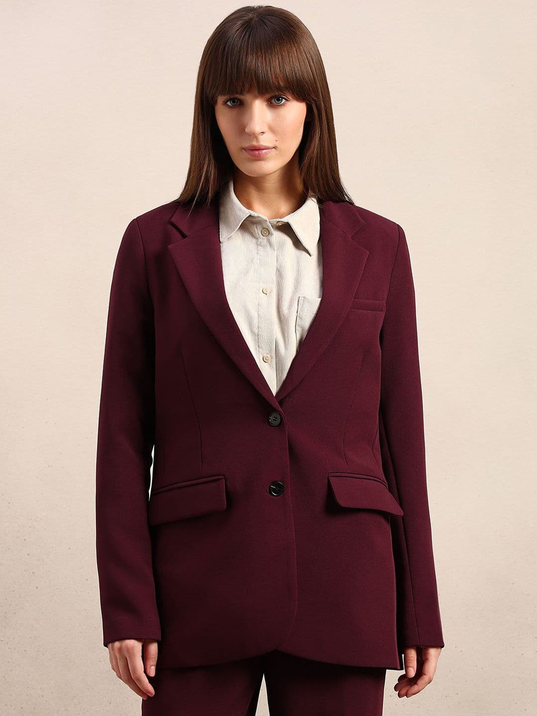 Vero Moda Tailored Fit Notched Lapel Single-Breasted Blazers - view 1