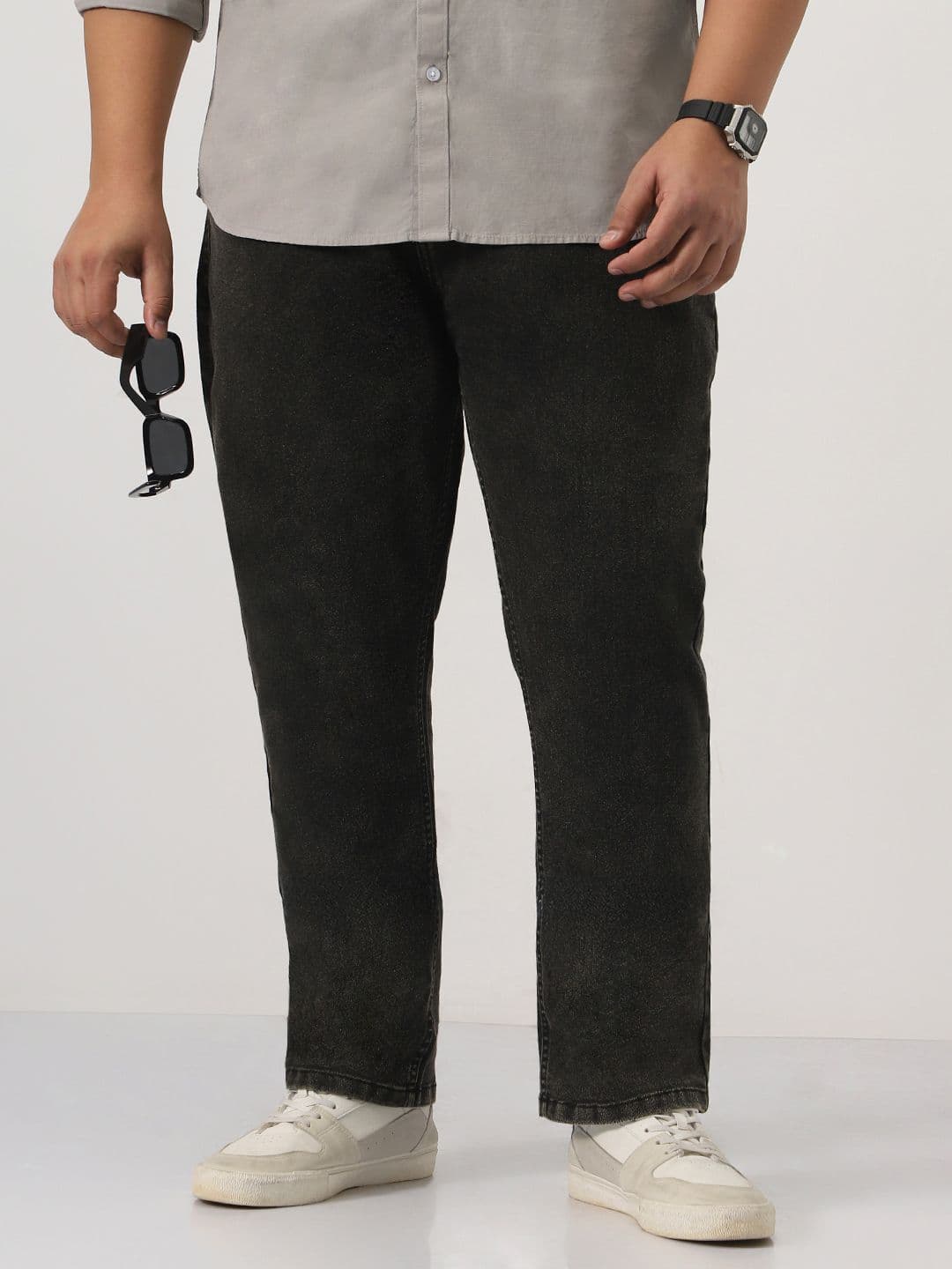 Urbano Plus Men Straight Fit Mid-Rise Heavy Fade Washed Stretchable Jeans - view 1