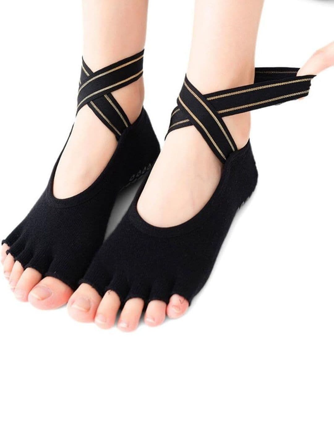 NESKA MODA Black Ankle Length Cotton Socks - view 1