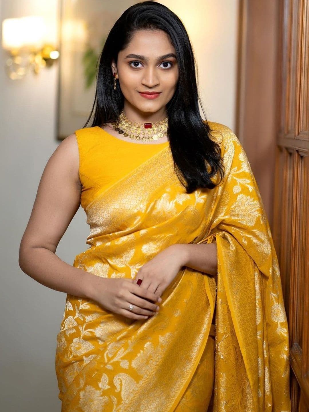 AVANTIKA FASHION Woven Design Zari Kanjeevaram Saree - view 1
