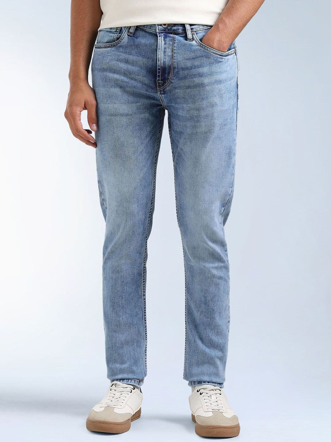 Flying Machine Men Tapered Fit Mid-Rise Light Fade Jeans - view 1