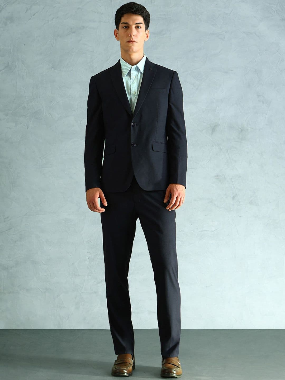 Arrow Tailored-Fit Single-Breasted Two-Piece Suit - view 1