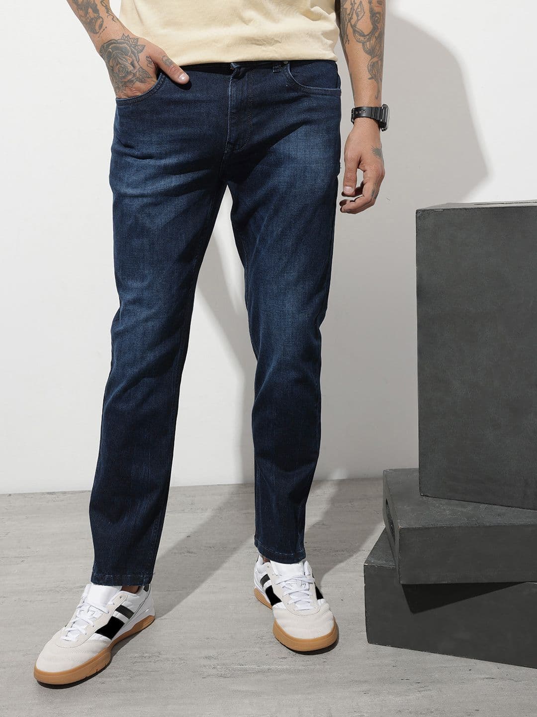 The Roadster Life Co. Men Slim Fit Light Fade Stretchable Jeans - view 1