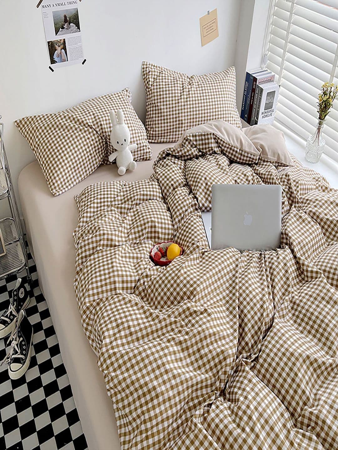 JC HOME Khaki & White Checked AC Room Double Queen Bedding Set - view 1