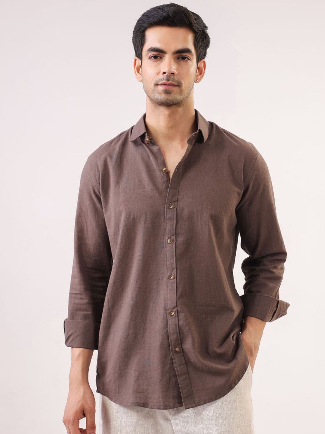 TRULOOM Men Relaxed Fit Solid Spread Collar Cotton Casual Shirt - view 1