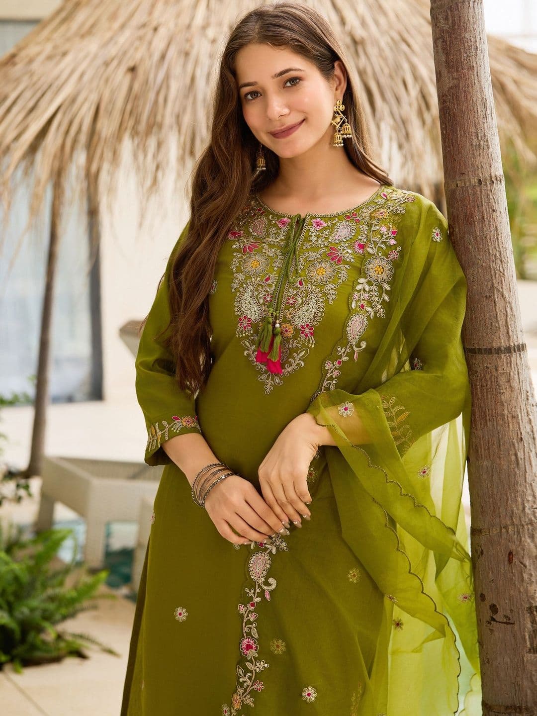 URMIR FASHION Women Ethnic Motifs Embroidered Regular Thread Work Kurta with Trousers & With Dupatta - view 1