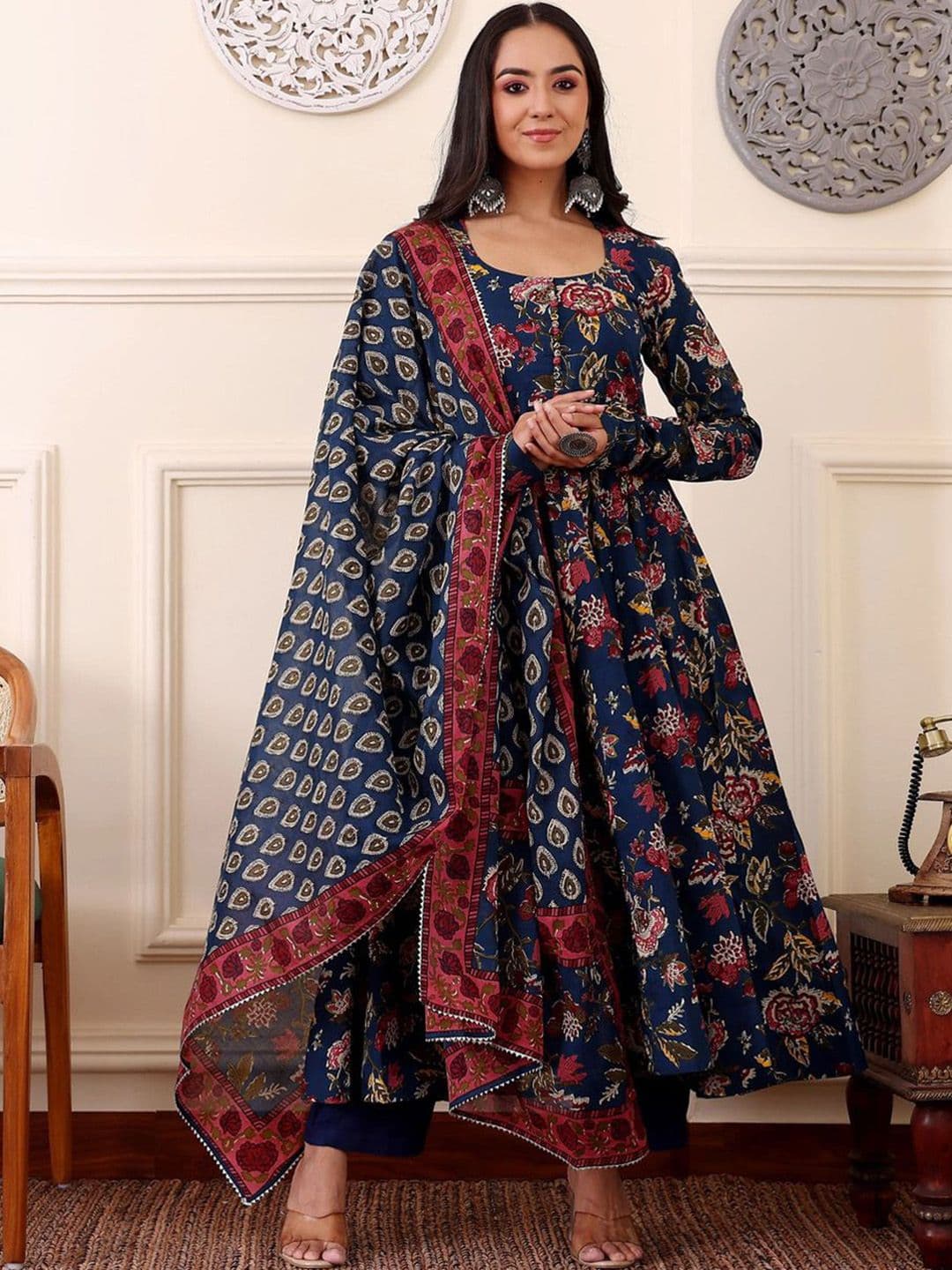 ARADHNA Women Floral Printed Anarkali Kurta with Palazzos & Dupatta - view 1