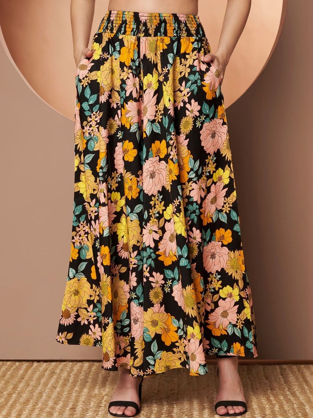 LookShine Women Floral Printed Flared Palazzos - view 1