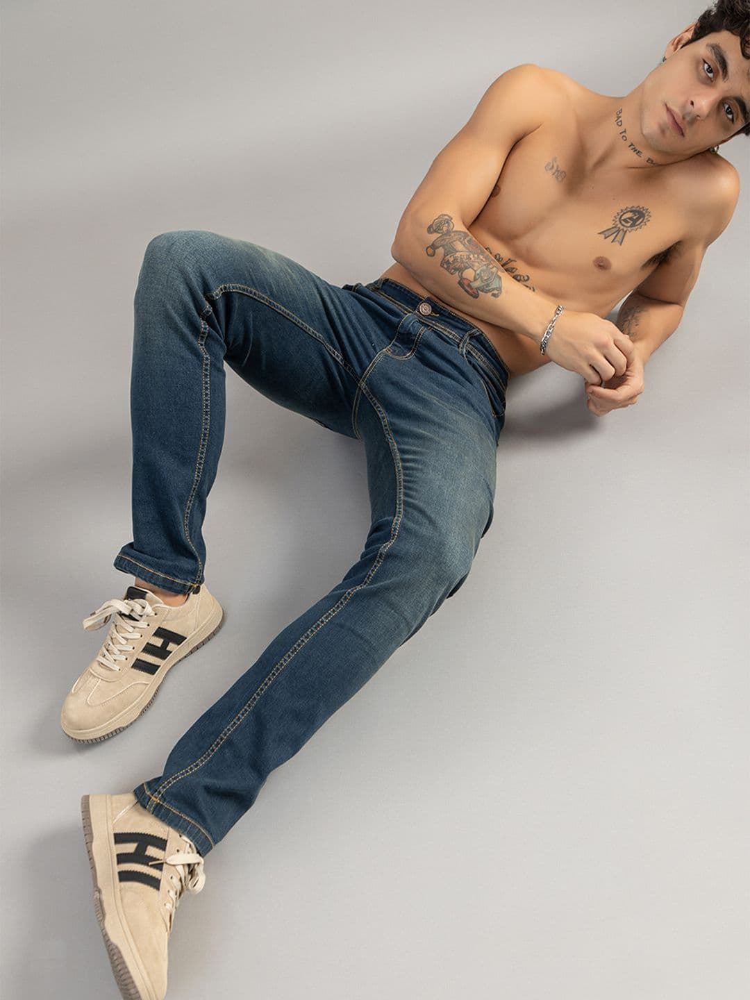 Club York Men Regular Fit Mid-Rise Low Distress Light Fade Jeans - view 1