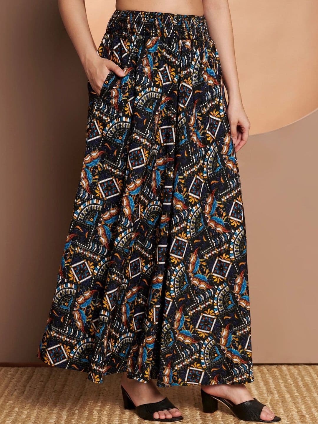 LookShine Women Floral Printed Flared Palazzos - view 1