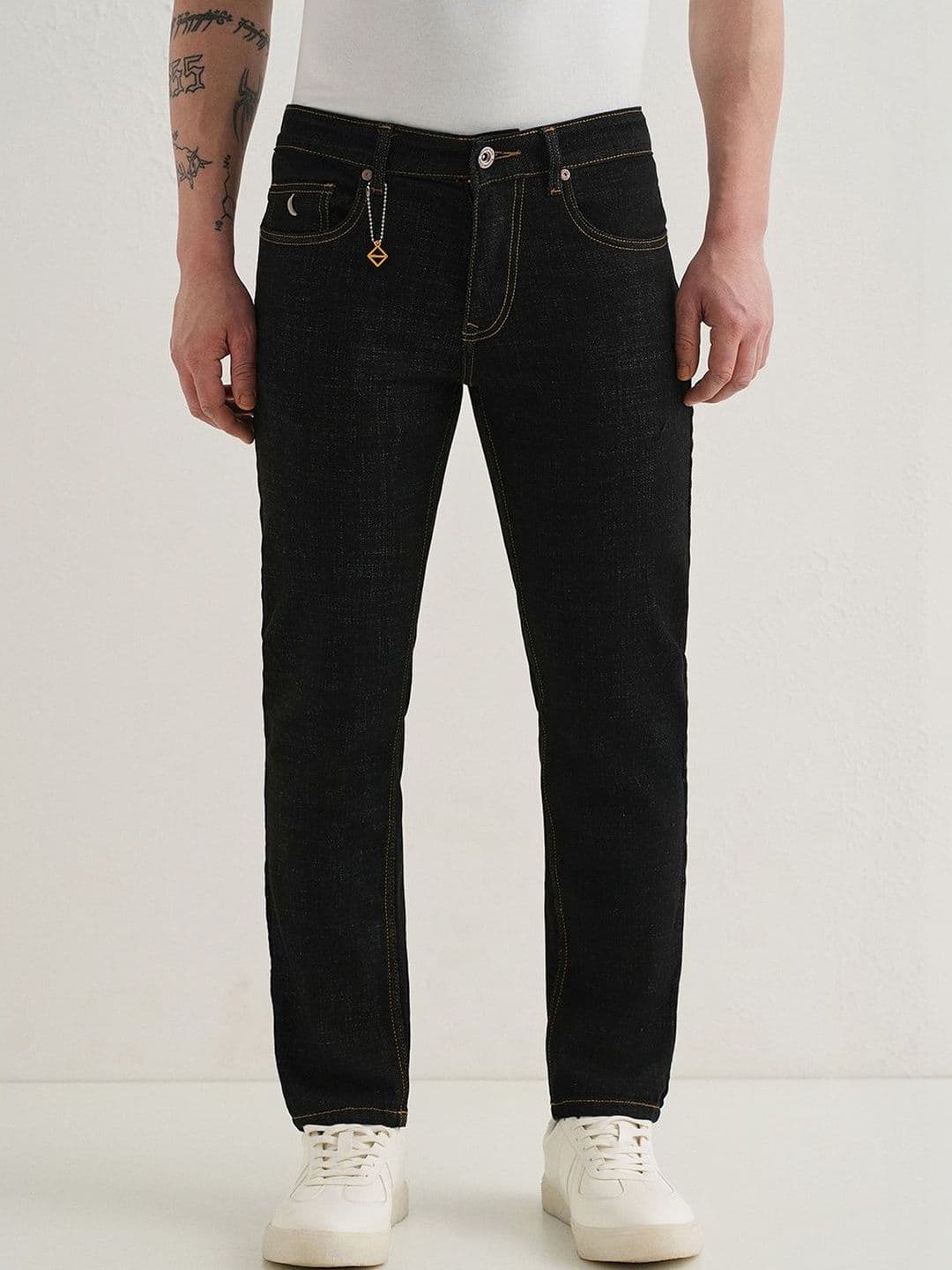 Banana Club Men Carrot Slim Fit Mid-Rise Jeans - view 1