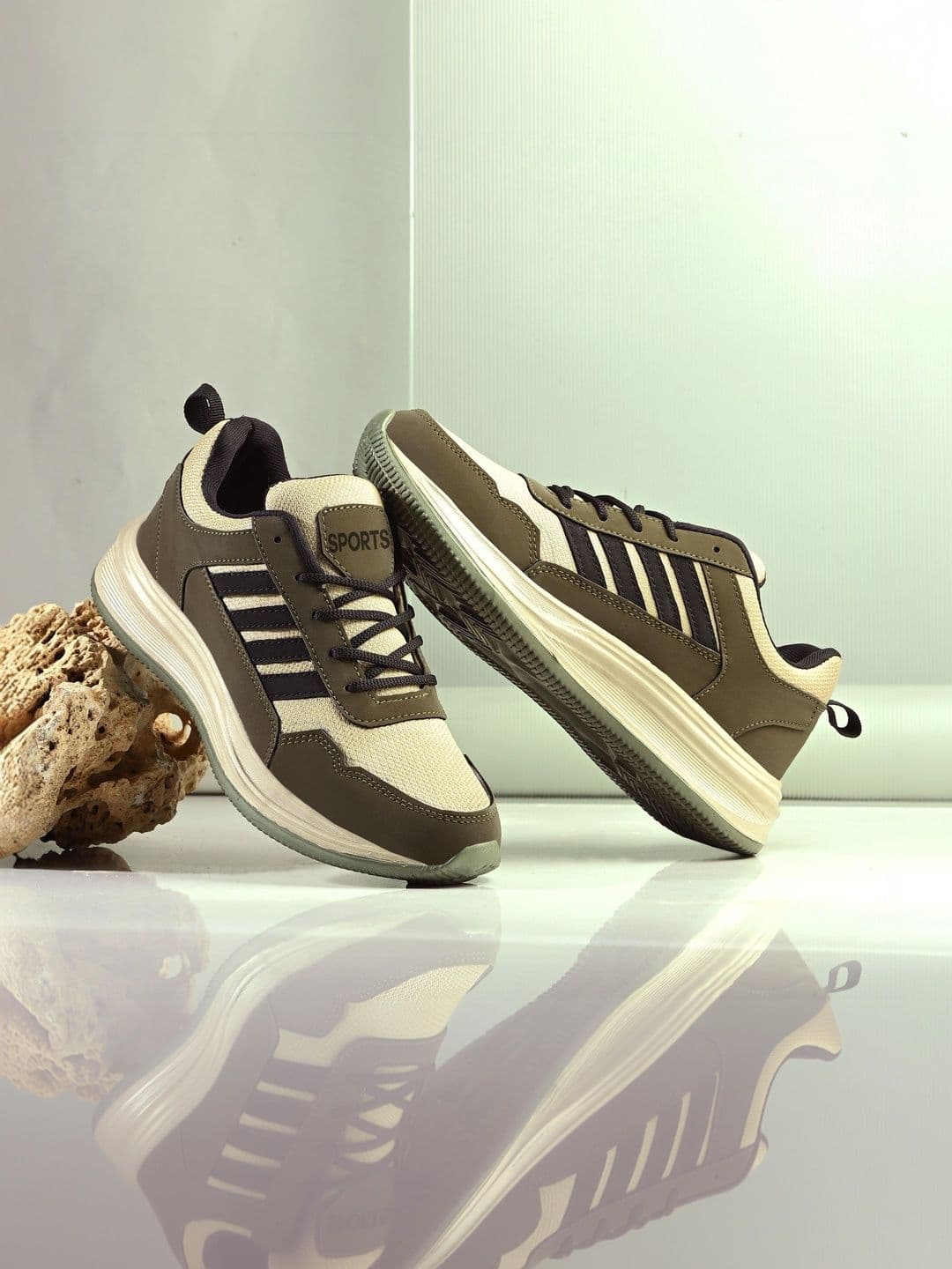 BIRDE Men Mesh Walking Non-Marking Shoes - view 1