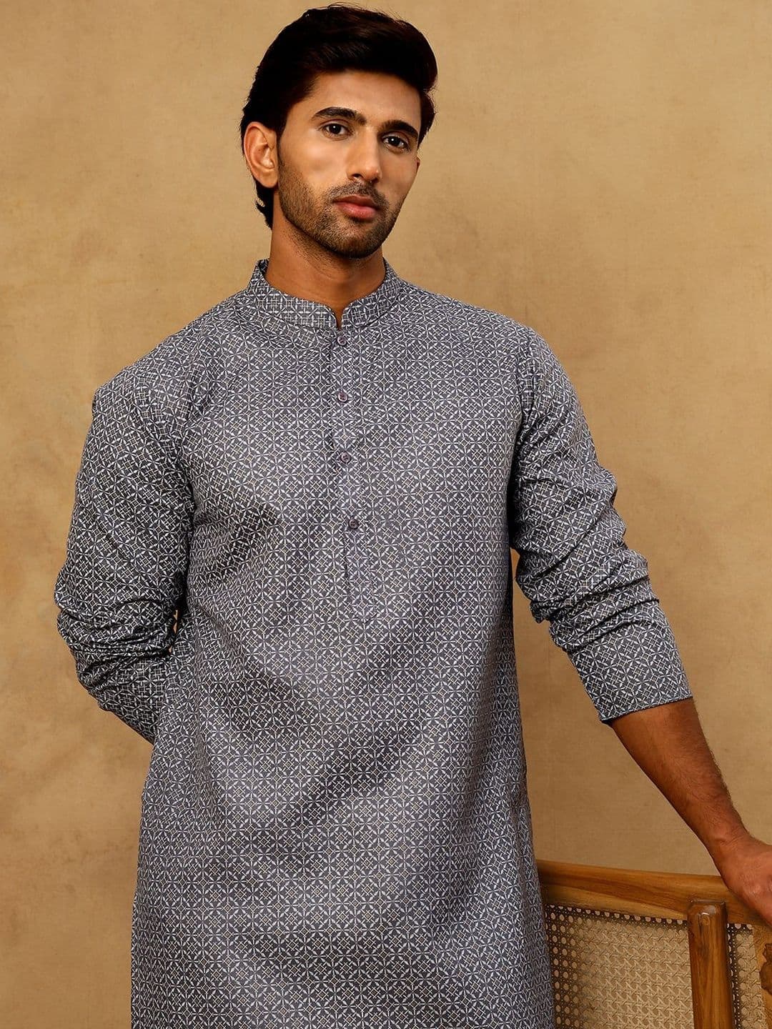 House of Pataudi Printed Mandarin Collar Knee Length Straight Kurta - view 1