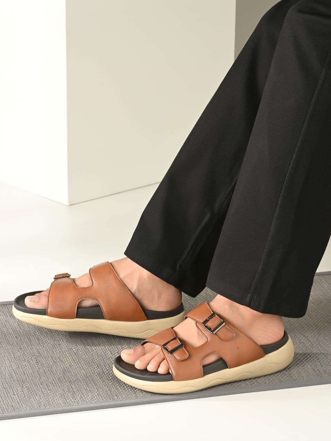 Avanthier Men Comfort Sandals - view 1