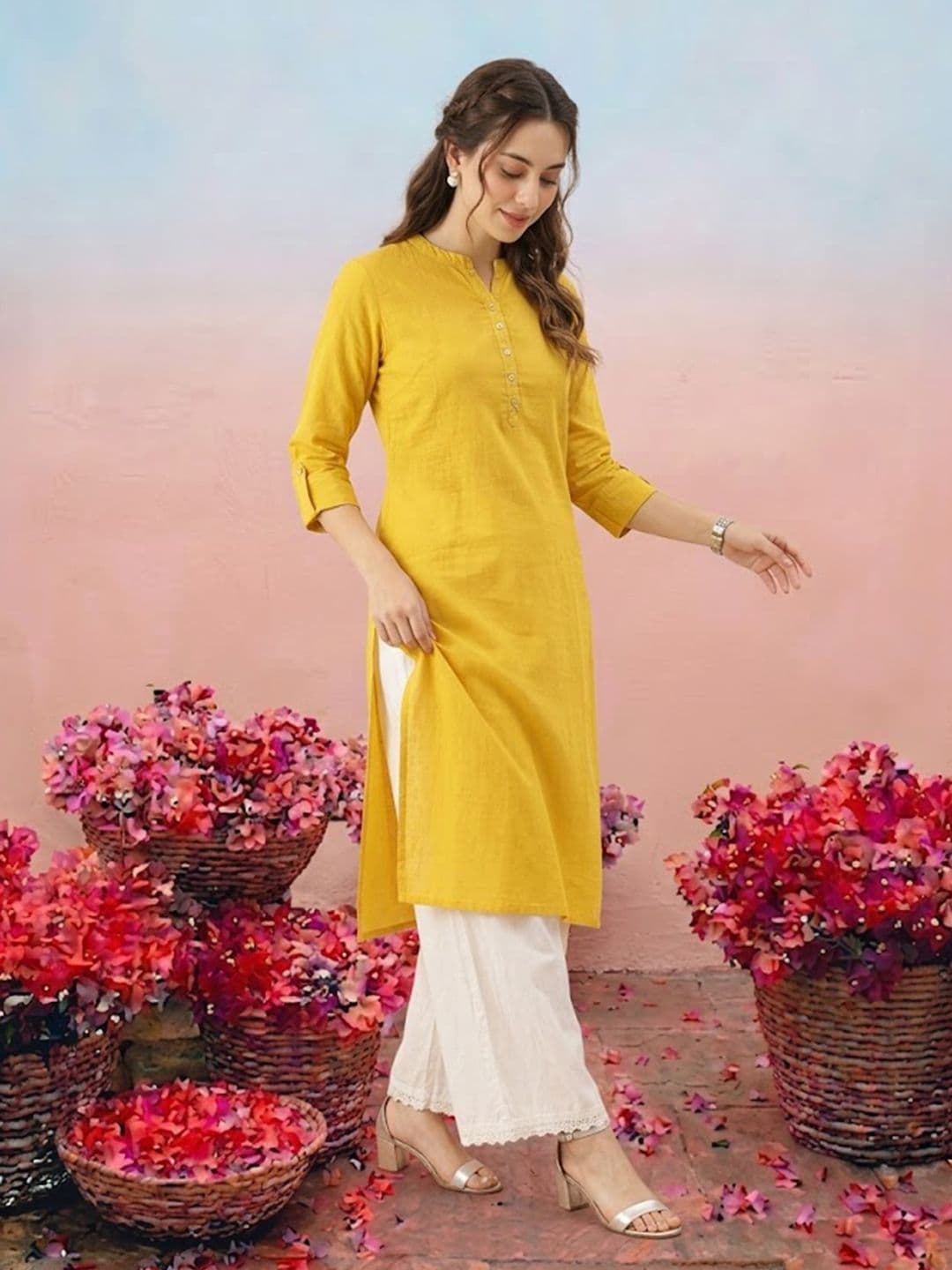 NAVYAAZRI Women Kurta - view 1
