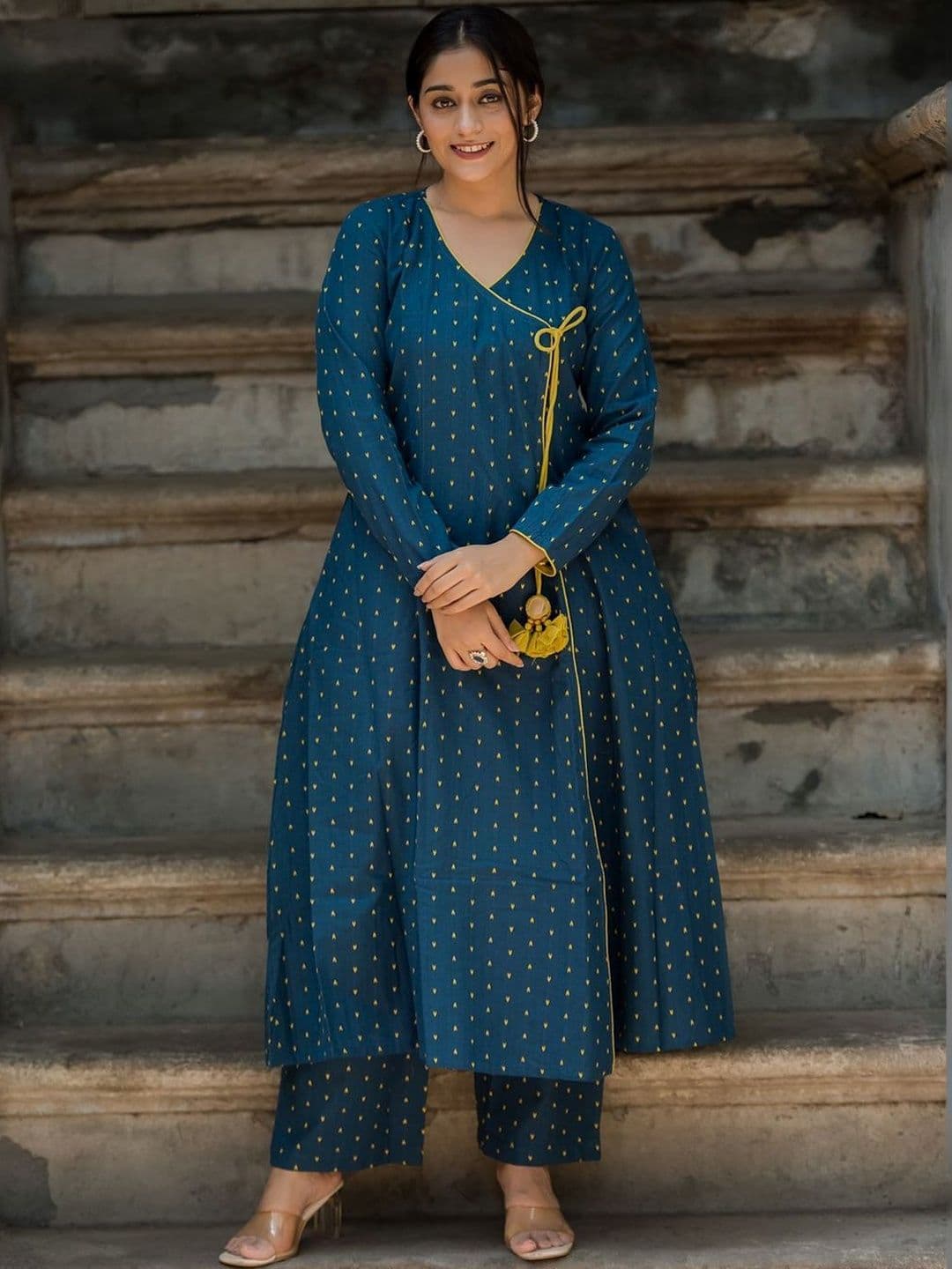 ARANGETRAM Women Floral Printed Angrakha Kurta with Palazzos - view 1