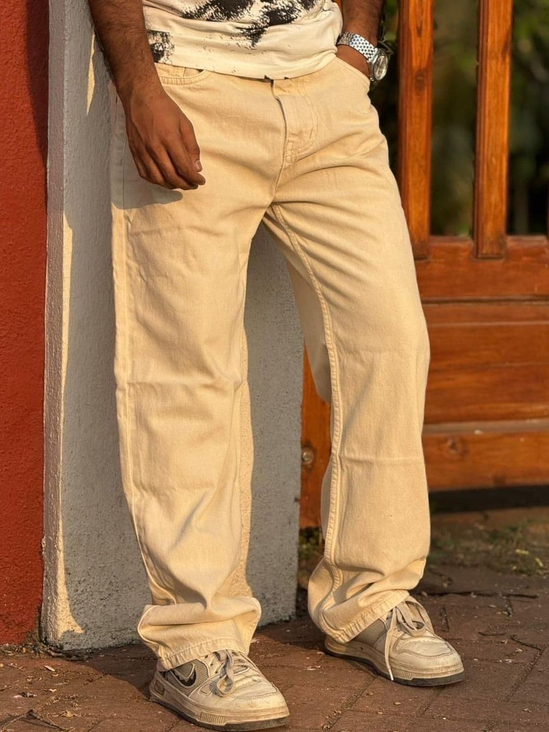 me Queen Men Straight Fit Mid-Rise Jeans - view 1