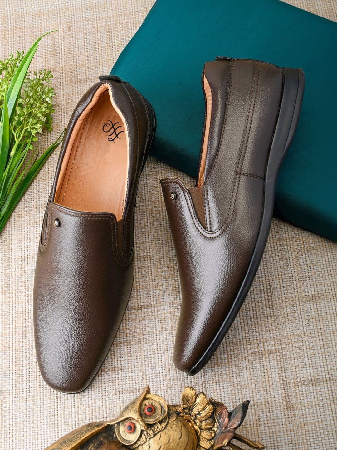 House of Pataudi Men Round Toe Slip-On Formal Shoes - view 1