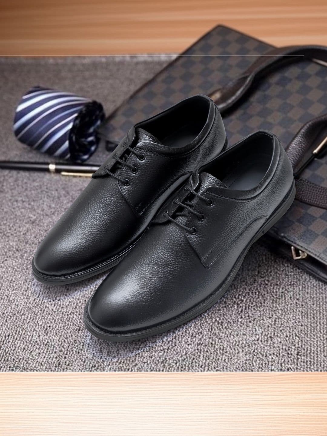 INVICTUS Men Leather Round Toe Lace-Ups Formal Derbys - view 1