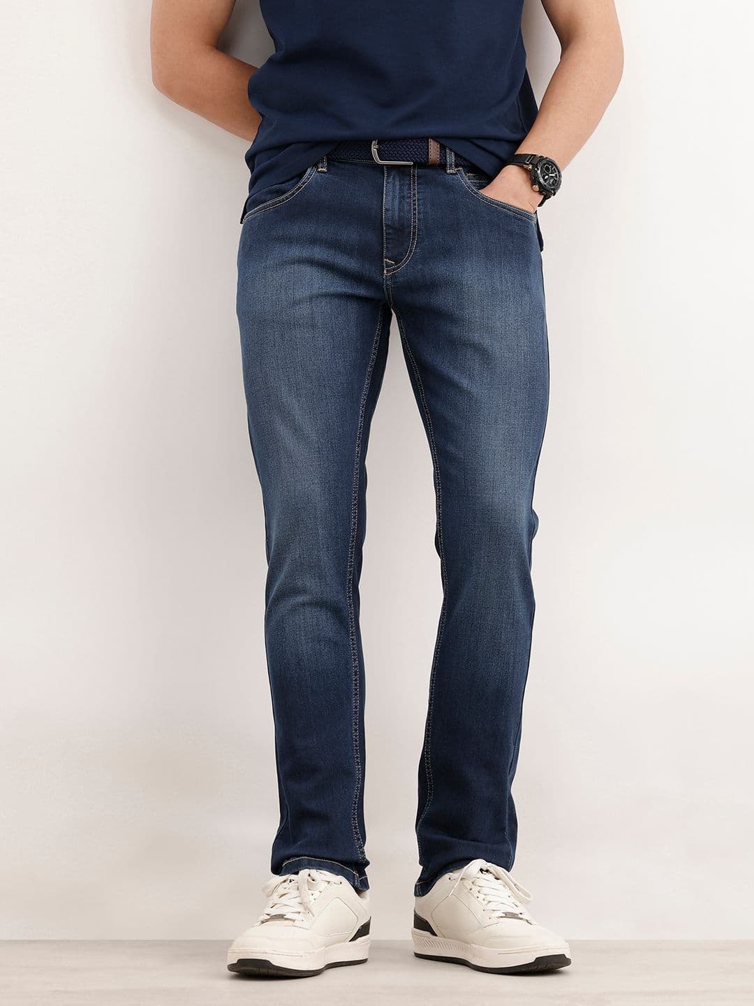 WROGN Men Slim Fit Heavy Fade Stretchable Jeans