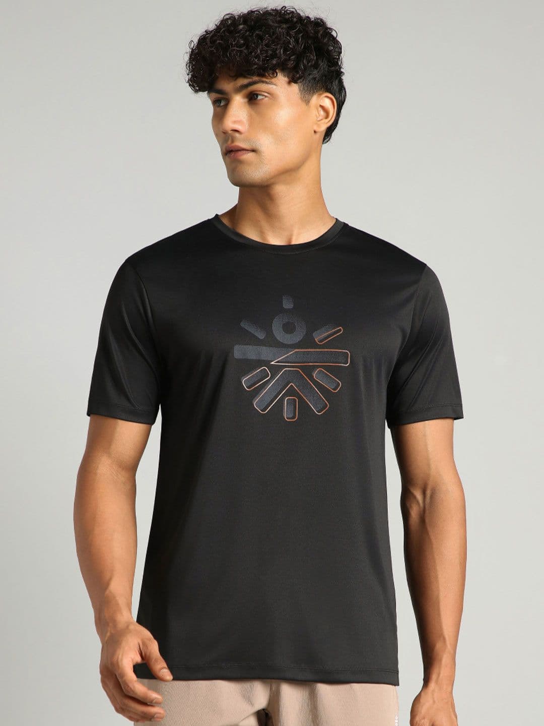 CULT Men's Black Endurance Training T-shirt - view 1
