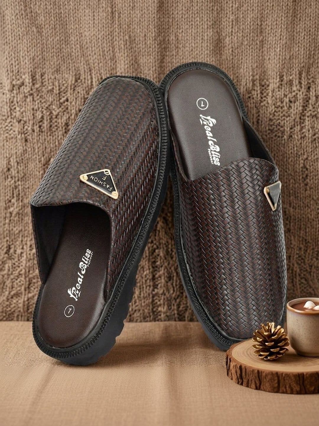 REAL BLISS FOOTWEAR Men Synthetic Leather Non Slip Lightweight Comfort Sandals - view 1