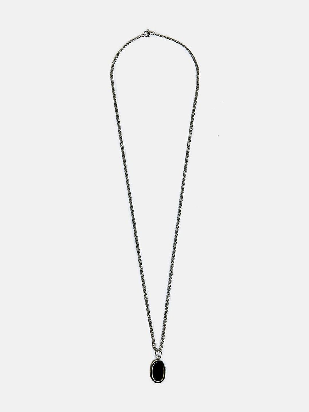 Snitch Textured Oval Pendant Chain