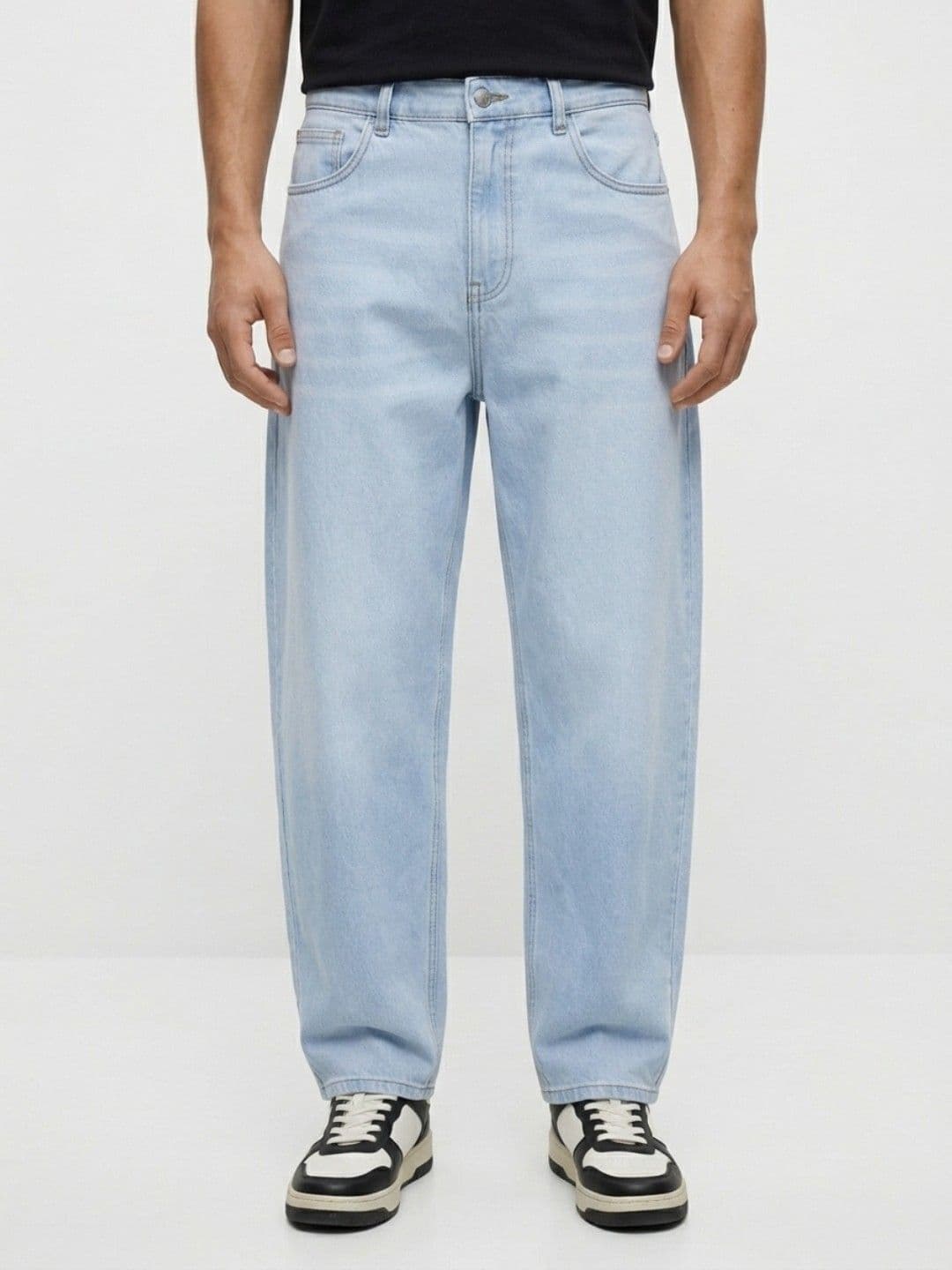 glitchez Men Barrel Fit Mid-Rise Light Fade Stretchable Jeans - view 1