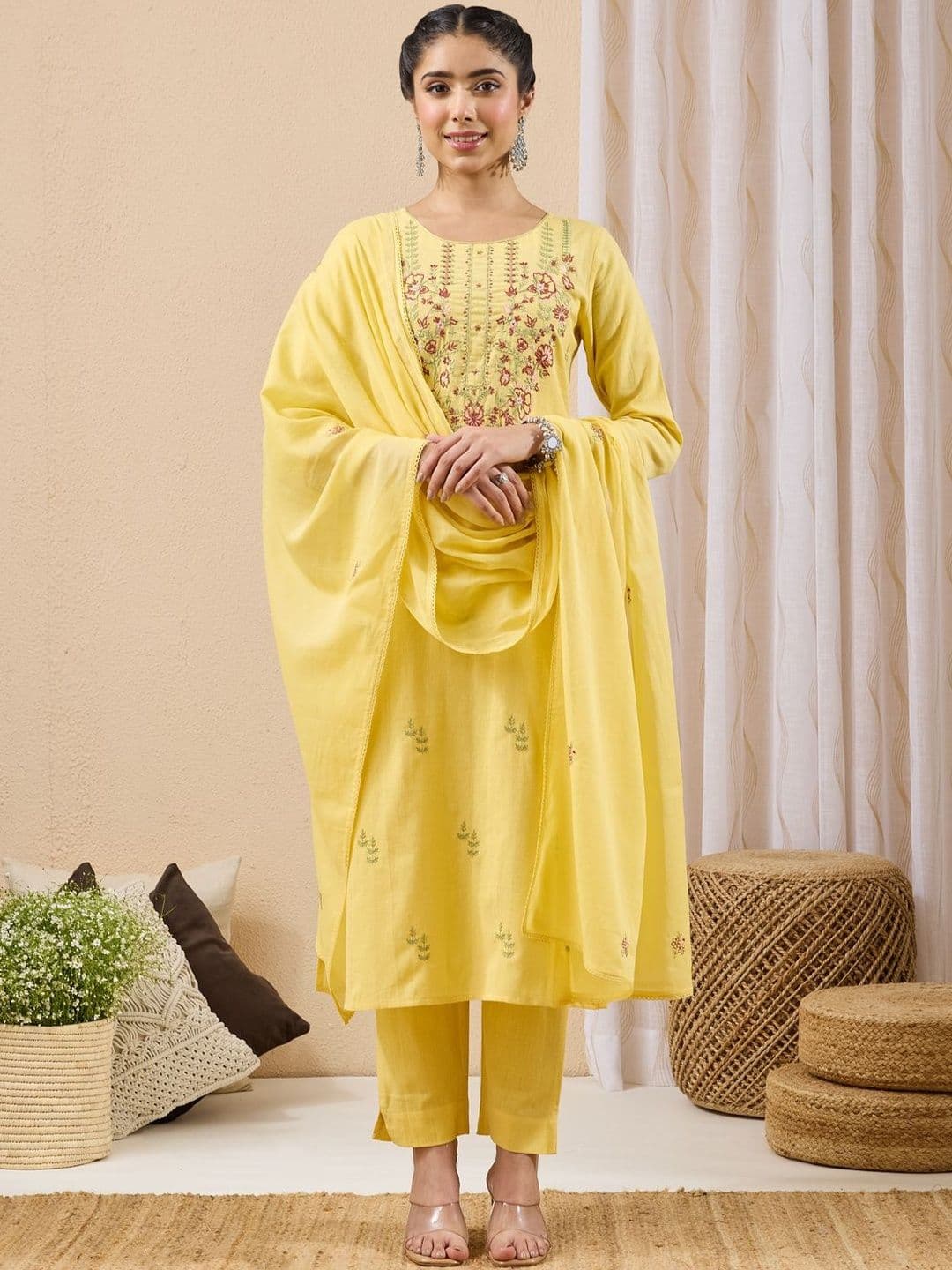 Janasya Women Floral Yellow Cotton Kurta Sets - view 1