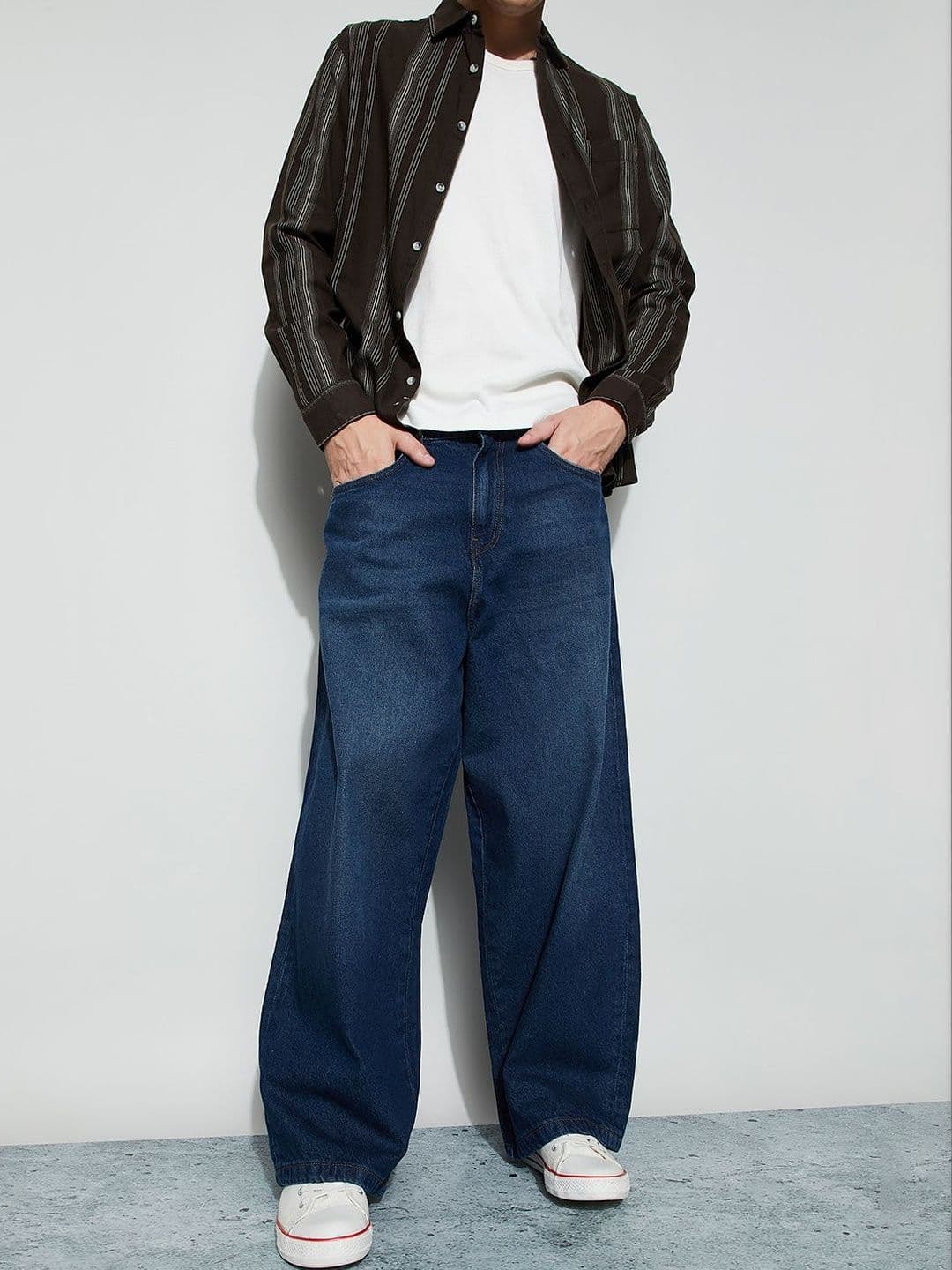 Forca by Lifestyle Men Wide Leg Mid-Rise Light Fade Jeans - view 1