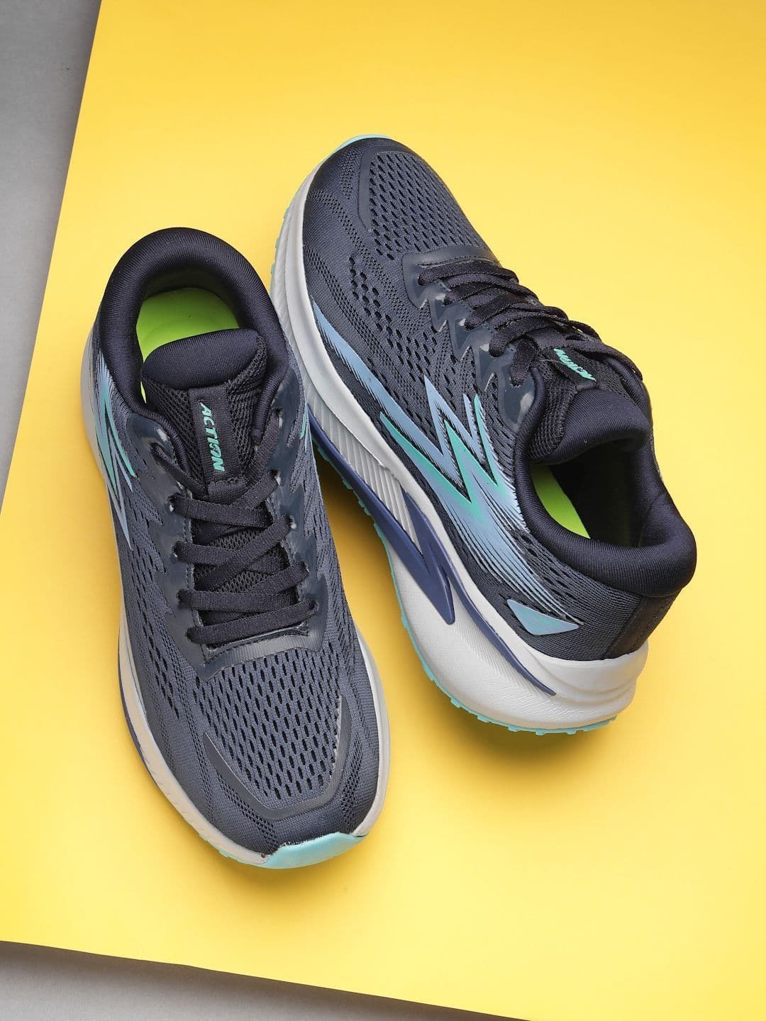 Action Men Mesh Running Non-Marking Shoes - view 1