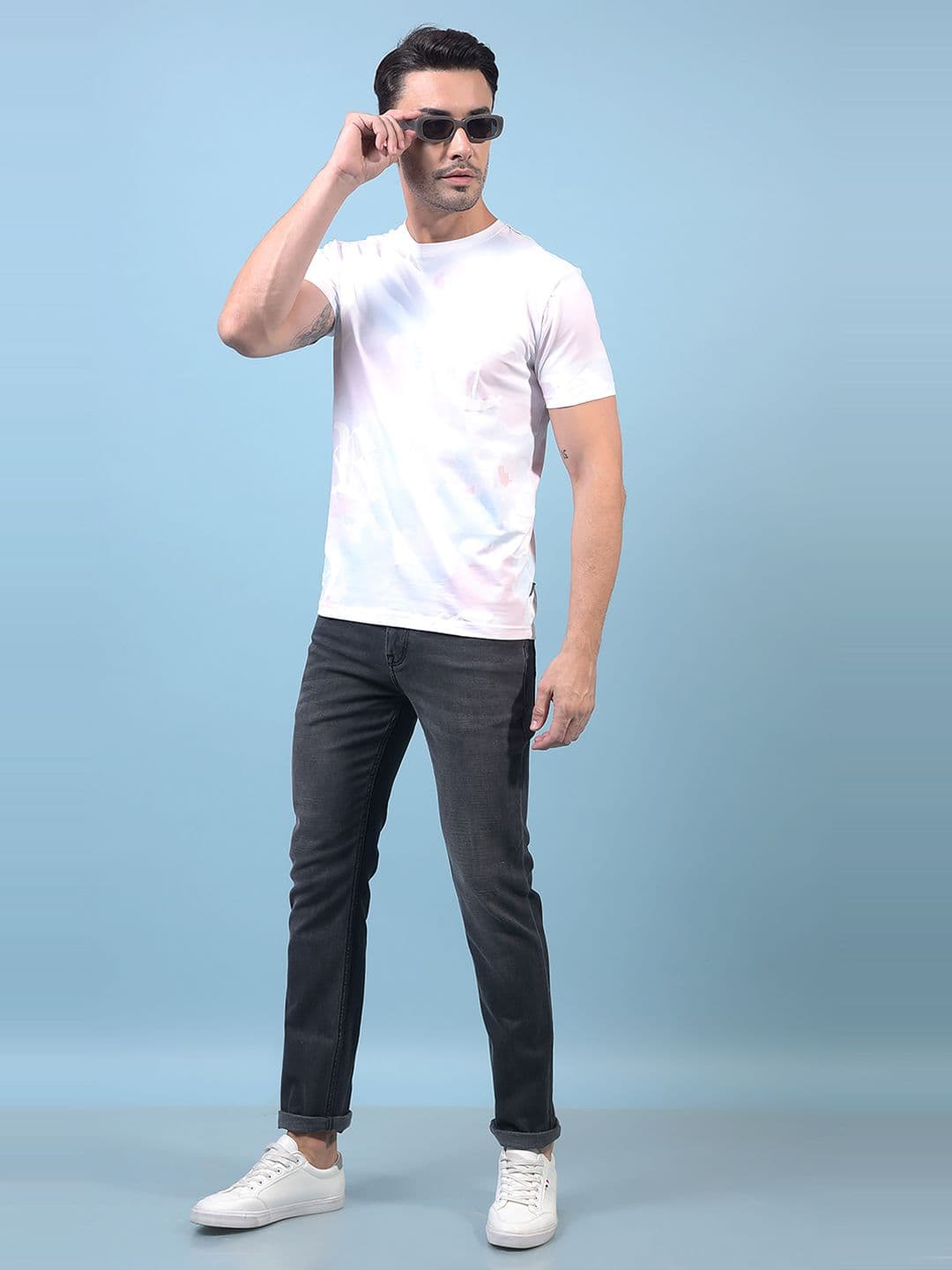 Crimsoune Club Men Slim Fit Mid-Rise Light Fade Stretchable Jeans - view 1