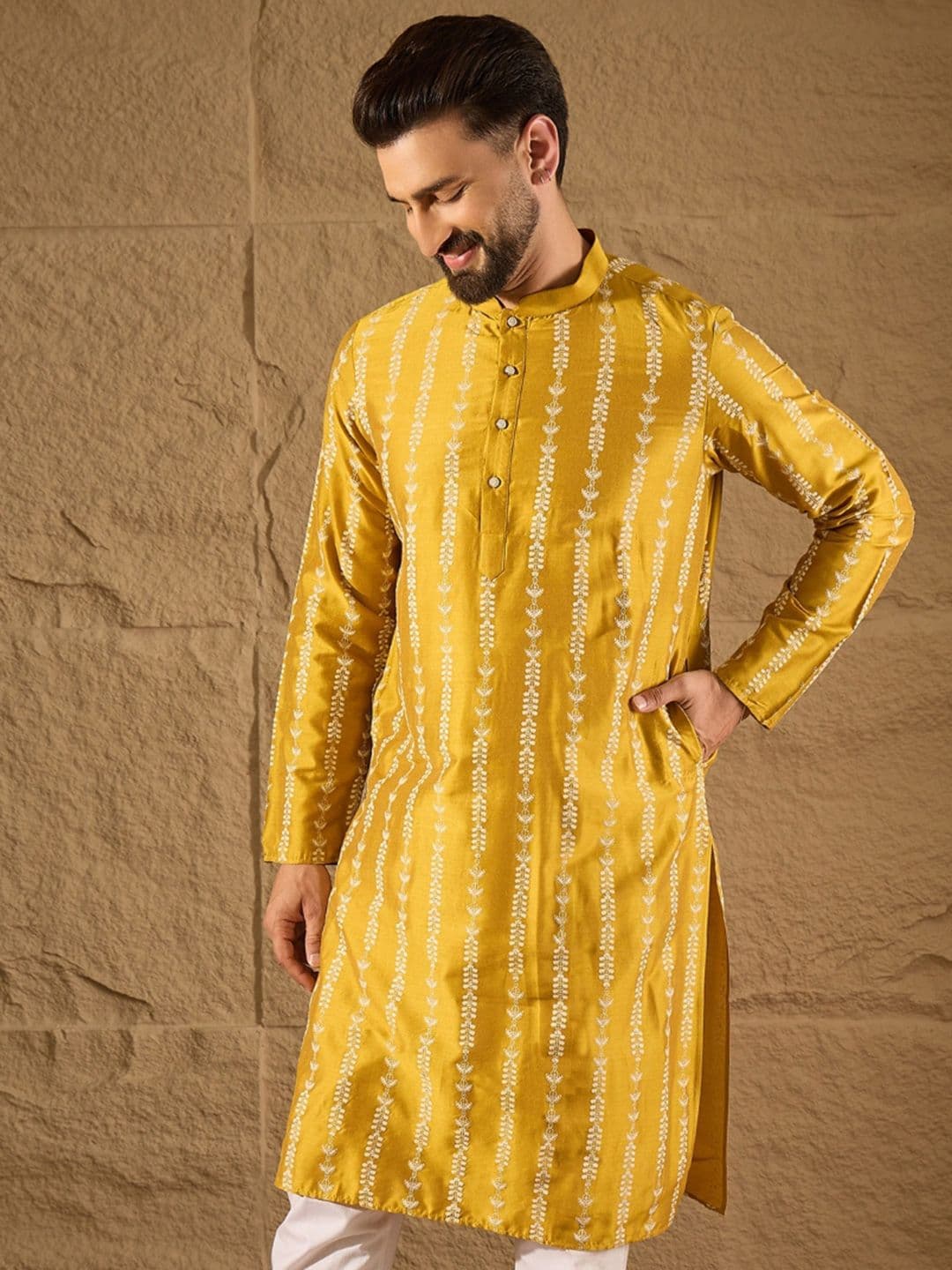 House of Pataudi Men Ethnic Motifs Printed Straight Kurta - view 1