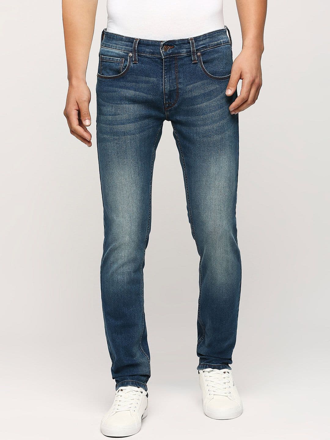 Pepe Jeans Men Tapered Fit Low-Rise Heavy Fade Clean Look Stretchable Jeans - view 1