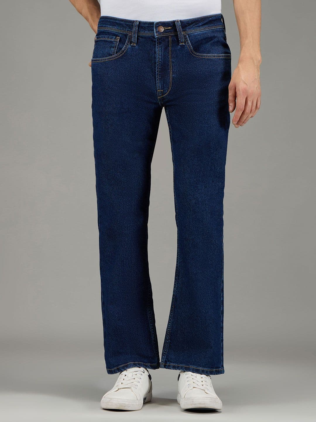 Pepe Jeans Men Bootcut Mid-Rise Stretchable Jeans - view 1