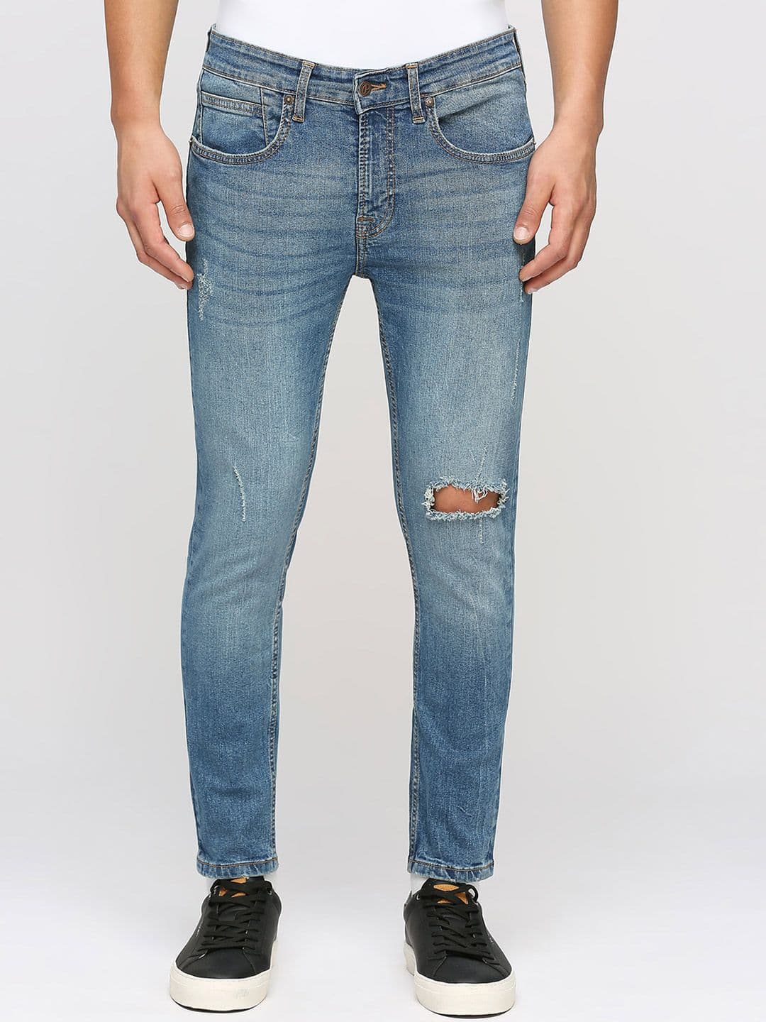 Pepe Jeans Men Skinny Fit Mildly Distressed Heavy Fade Whiskers Stretchable Jeans - view 1