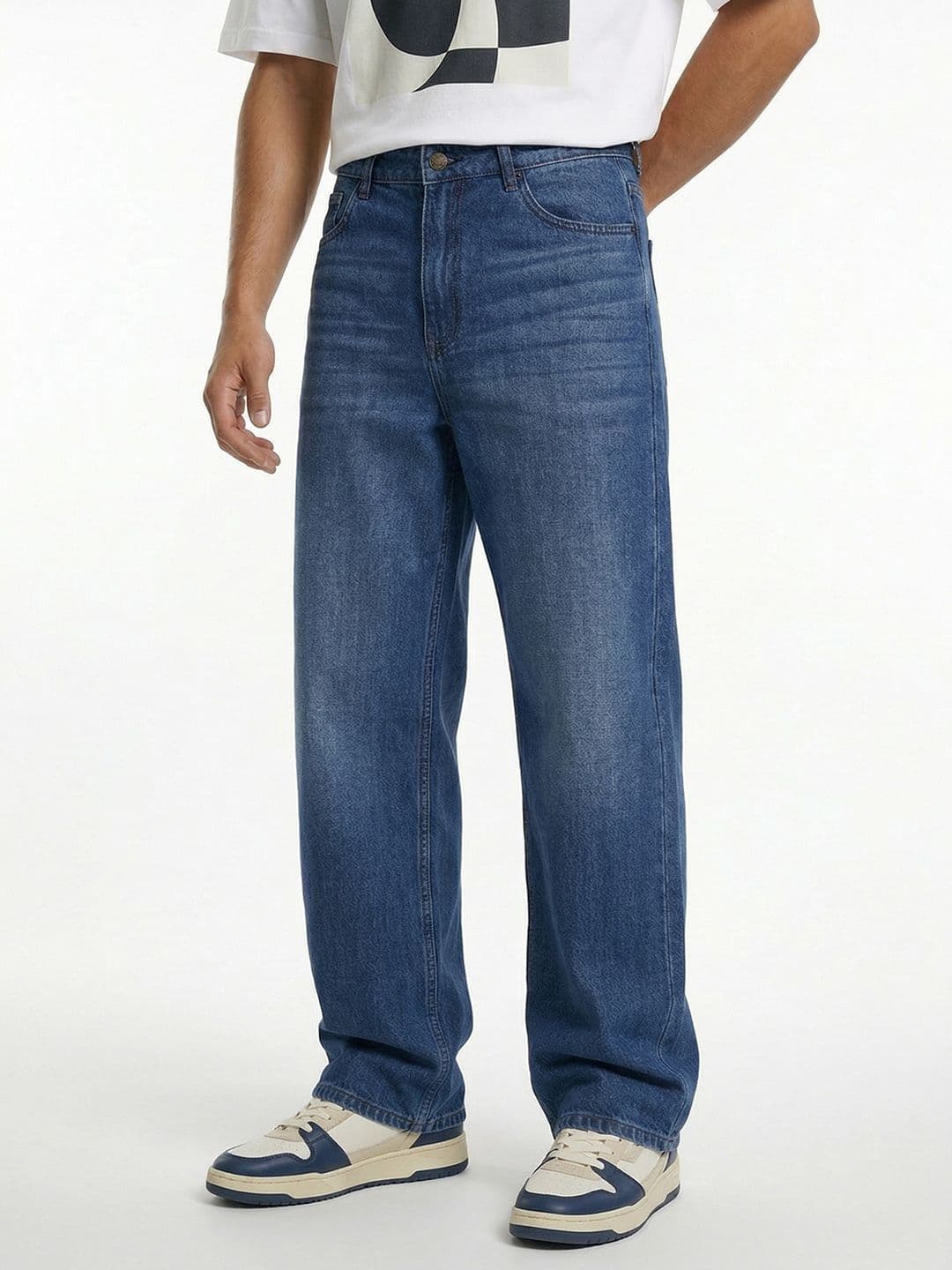 glitchez Men Pure Cotton Wide Leg Mid-Rise Light Fade Jeans - view 1