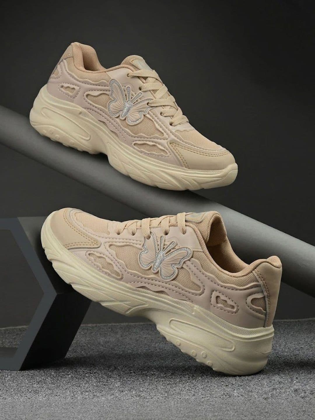 The Roadster Lifestyle Co Women Lace-Ups Running Sports Shoes - view 1