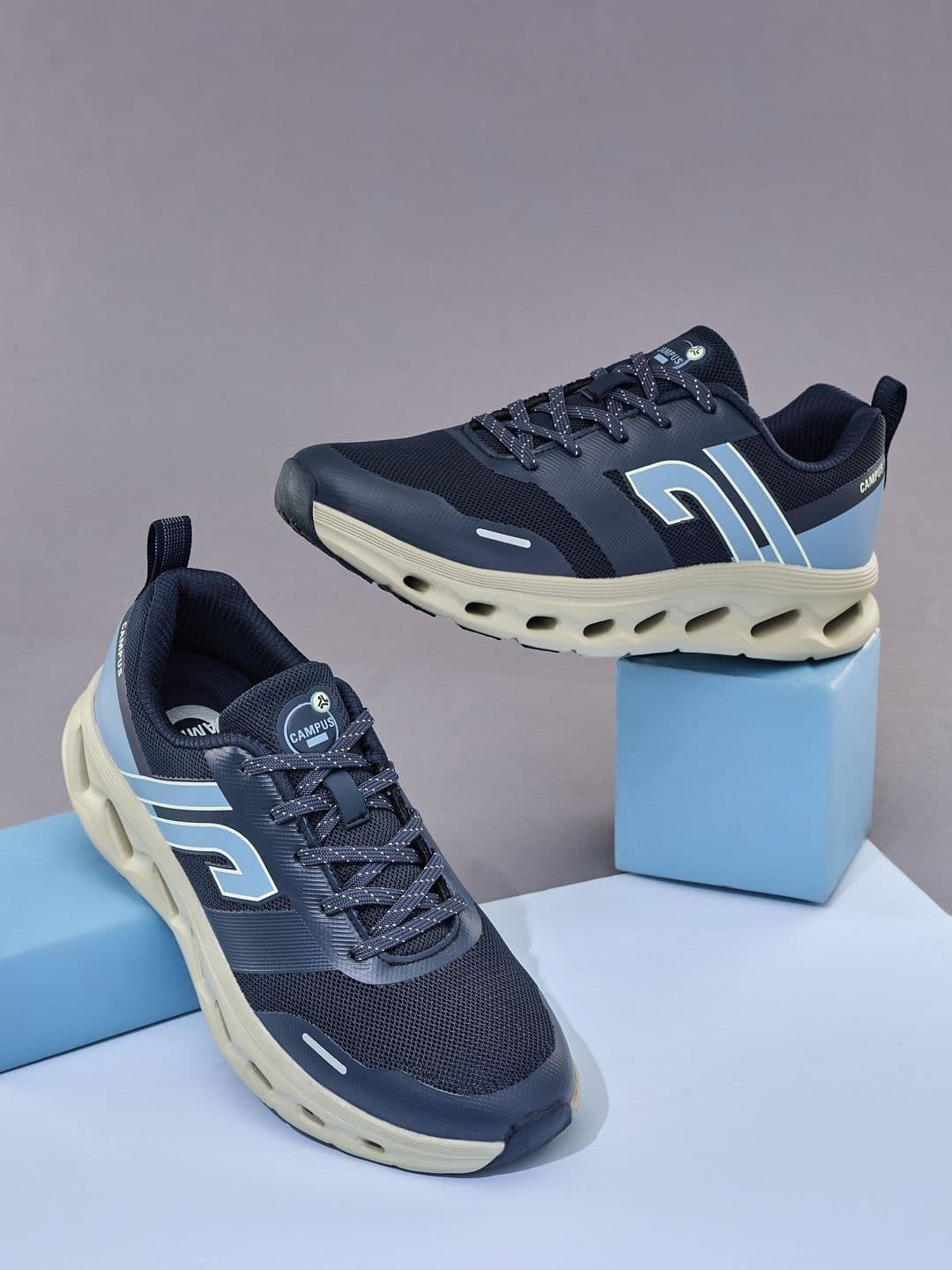 Campus CHAZE Men Mesh Training or Gym Non-Marking Shoes - view 1