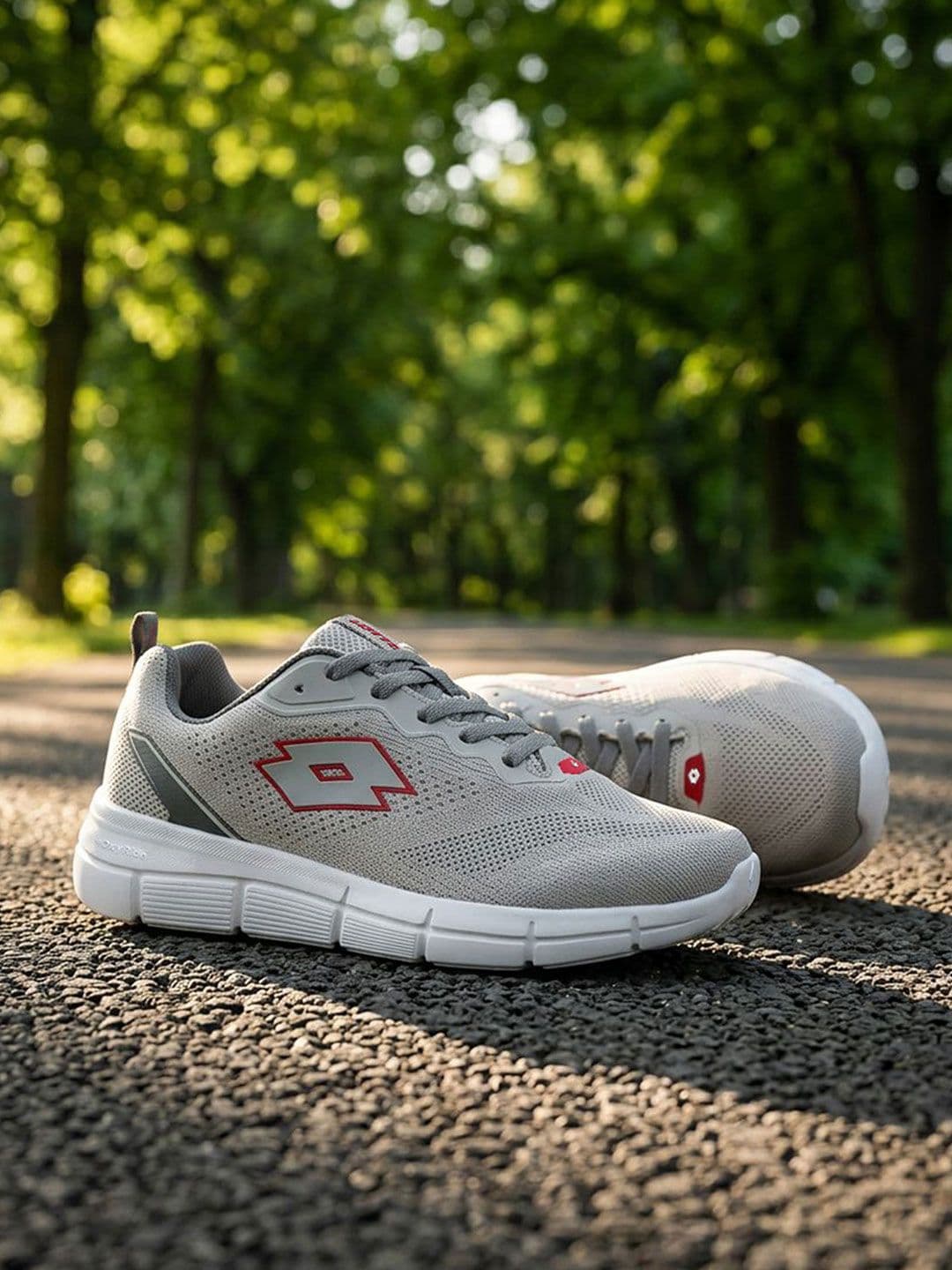 Lotto Men PulseTrek Gray Running Shoes - view 1