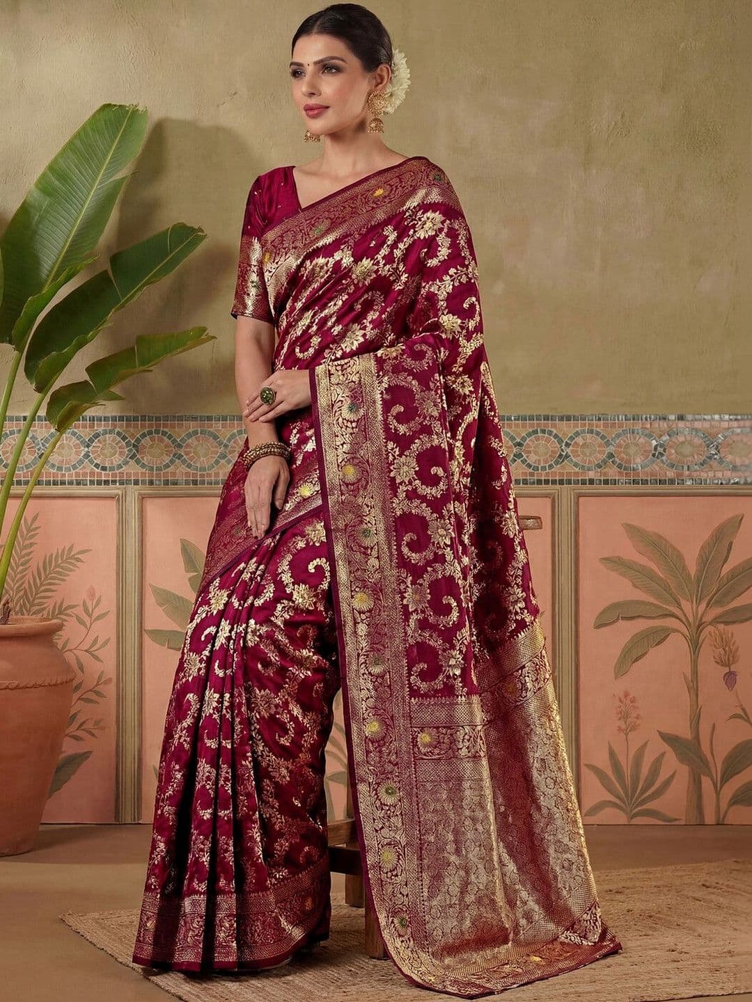 Sangria Woven Design Zari Silk Blend Banarasi Saree - view 1