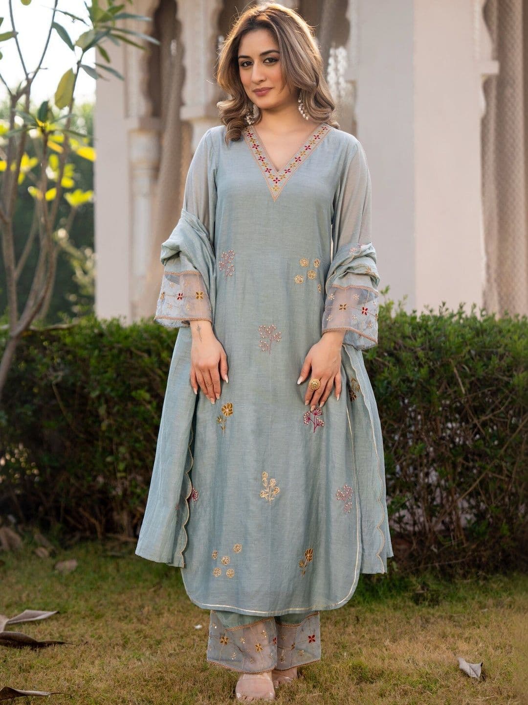HERE&NOW Women Ethnic Motifs Embroidered Regular Thread Work Kurta with Palazzos & With Dupatta - view 1