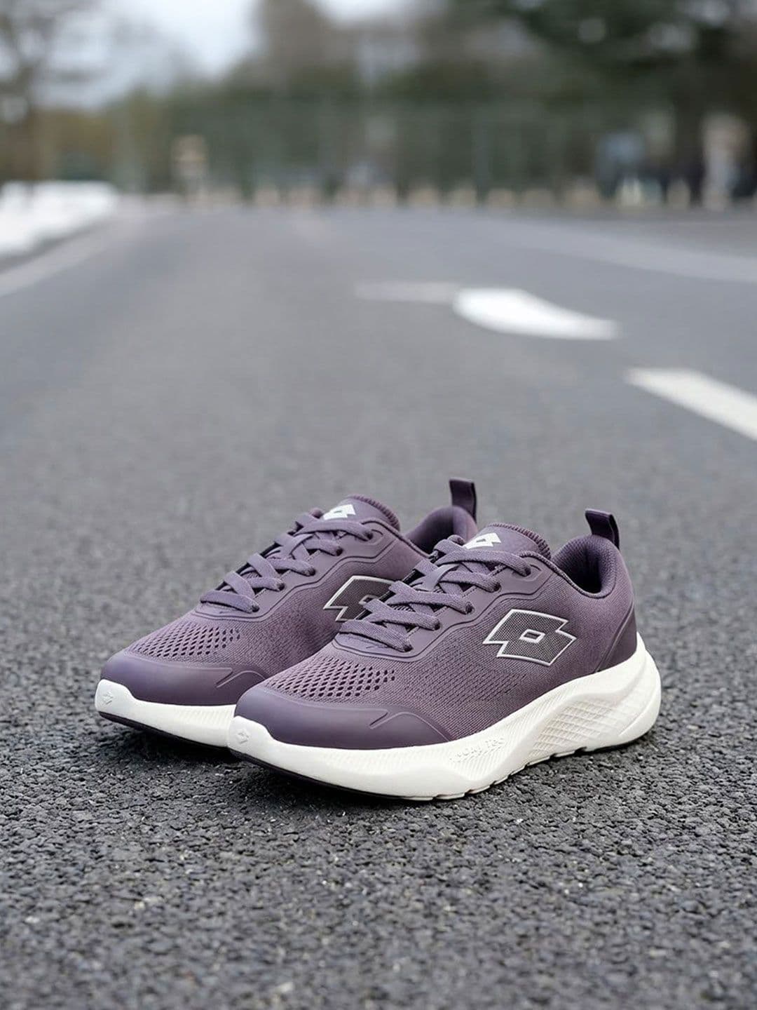 Lotto Women Oxyrun Purple Running Shoes - view 1