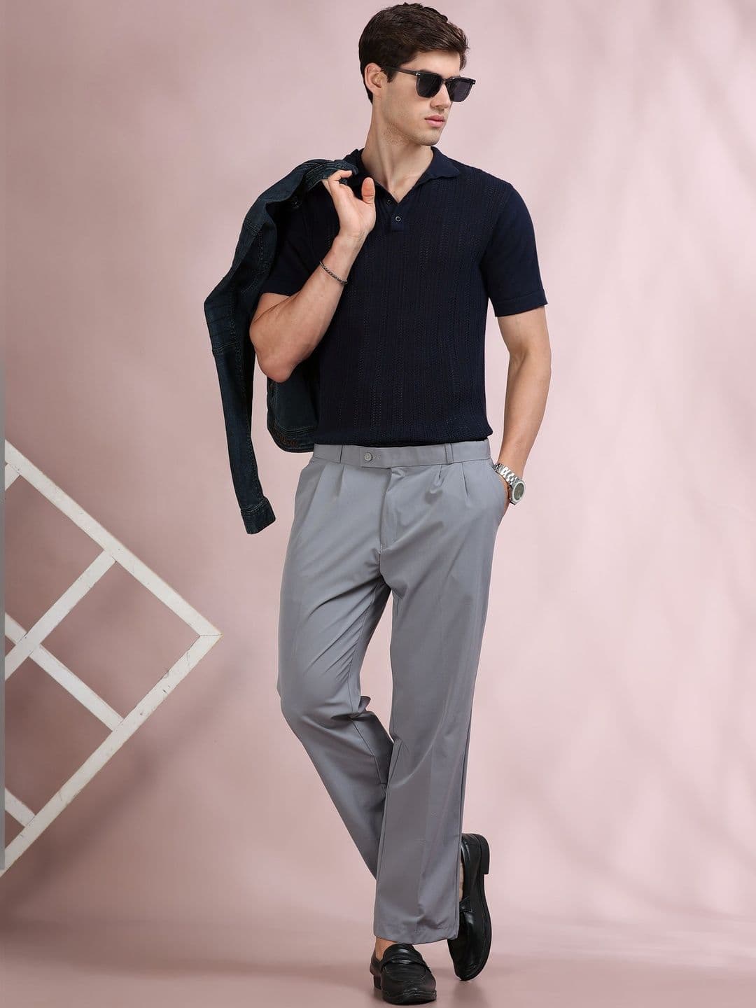 INVICTUS Men Mid-Rise Cotton Pleated Trousers